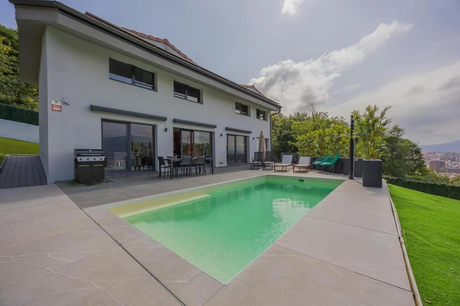 House With Pool And Panoramic View Of Bilbao Villa Tatil Evi